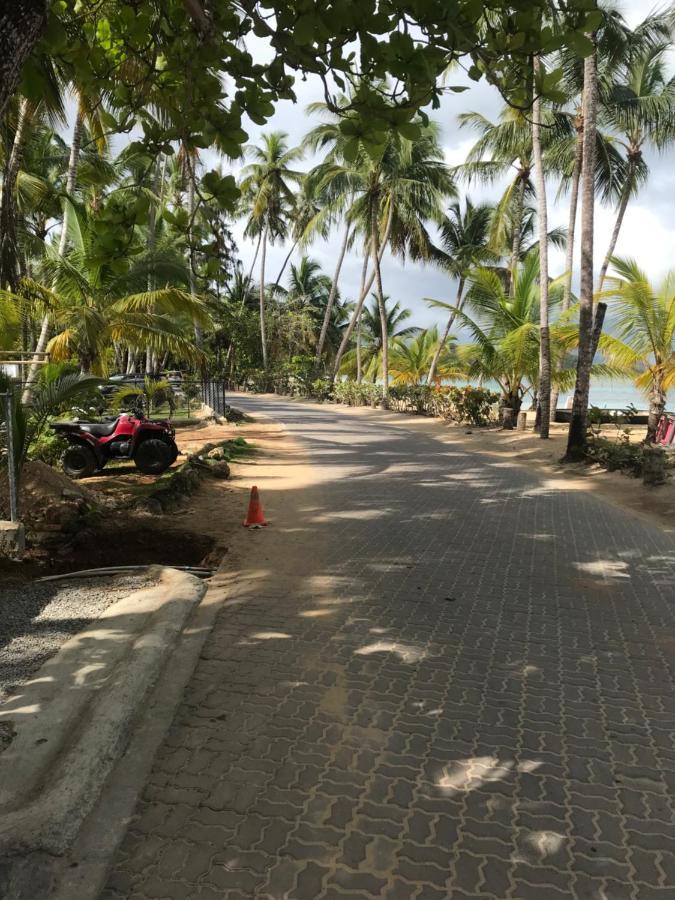 Cozy Oceanfront Villa With Direct Beach Access Las Terrenas Exterior photo