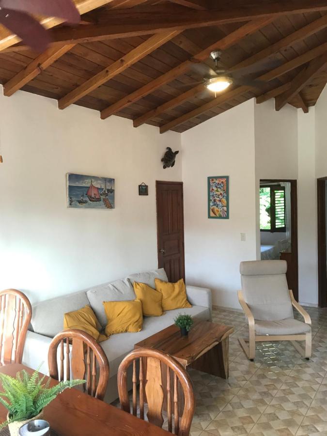 Cozy Oceanfront Villa With Direct Beach Access Las Terrenas Exterior photo